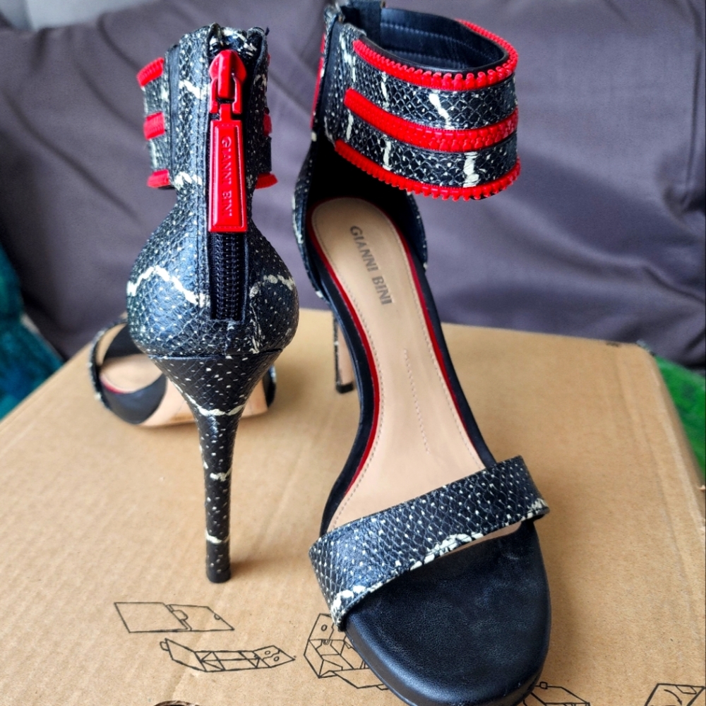 Gianni Bini Zaylie Black Leather Snakeskin Heels Red Zipper Ankle Strap